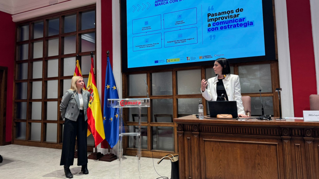 MIRIAM Y CARLOTA PONENCIA POSCIONAR TU MARCA CON IA EN CAMARA DE COMERCIO DE ZARAGOZA